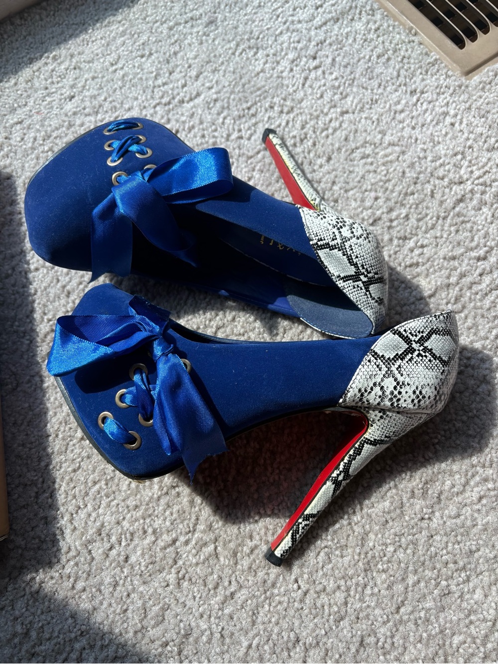 Y2k 2000s mcbling heels 👠